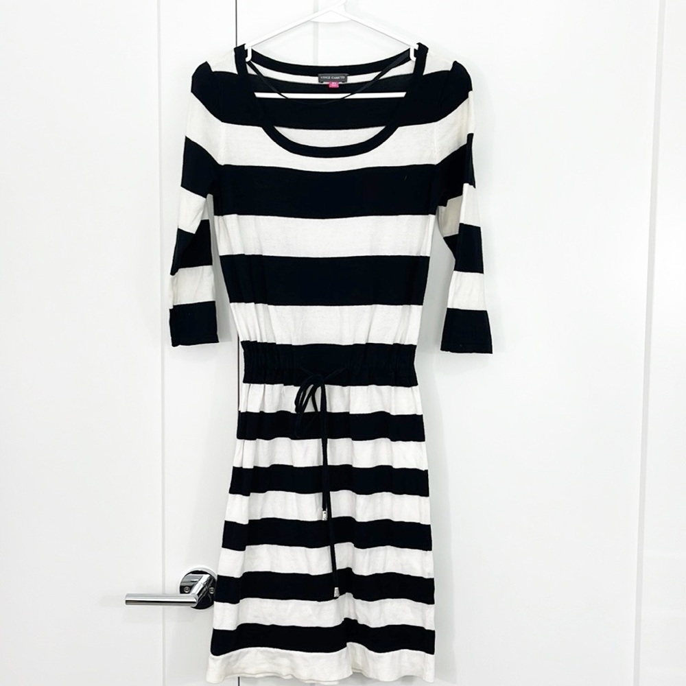 Vince Camuto XS Black, White Stripe 3/4 Sleeve Drawstring Waist Sweater Dress